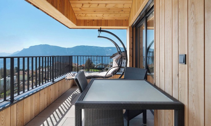 Salonetto Apartment | Apartment 'Moarhof Thymian' with Mountain View, Shared Garden and Wi-Fi