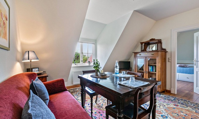 Norddeich Apartment | Apartment 'Mohnzimmer' with Shared Garden and Wi-Fi