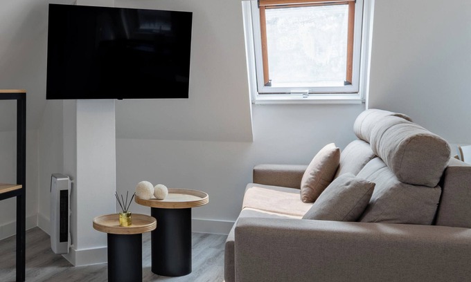 Cambados Apartment | Apartment 'Muelle' with Sea View and Wi-Fi