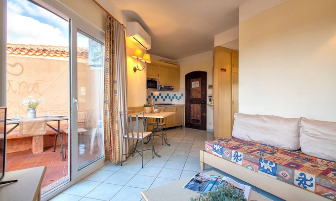 Canneddi Apartment | Apartment 'Nature Relax 207' with Sea View, Shared Garden and Air Conditioning