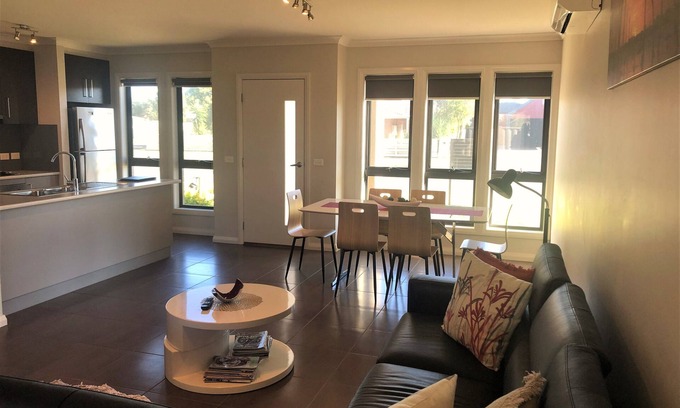 Yarrawonga Apartment | Apartment on Hunt Street Yarrawonga