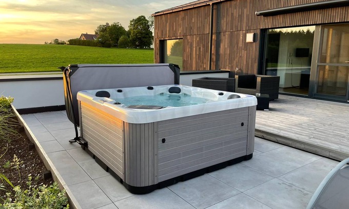 Unterschwarzach Apartment | Apartment 'Panorama' with Private Terrace, Balcony and Wi-Fi