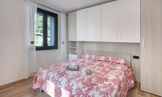 Grosio House | Apartment "Panorama Gaudì" with Mountain View, Balcony & Wi-Fi