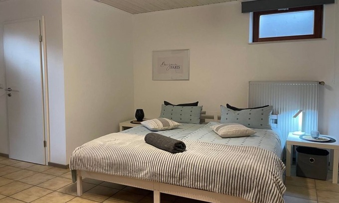 Polch Apartment | Apartment Petra - 2-bed apartment with shower and bath, 1 bedroom