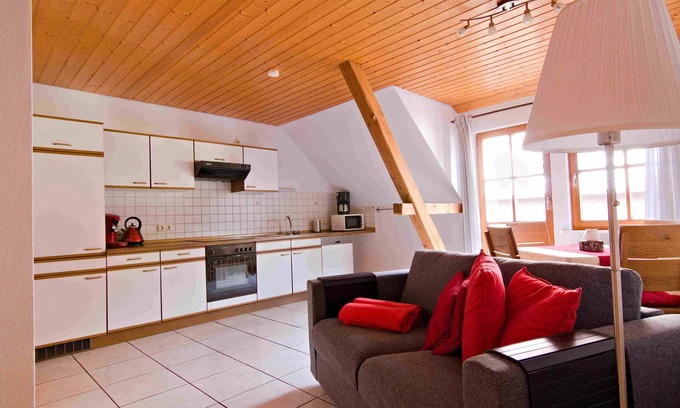 Seelbach Apartment | Apartment 'Pfauensitz' with Mountain View, Shared Garden and Wi-Fi