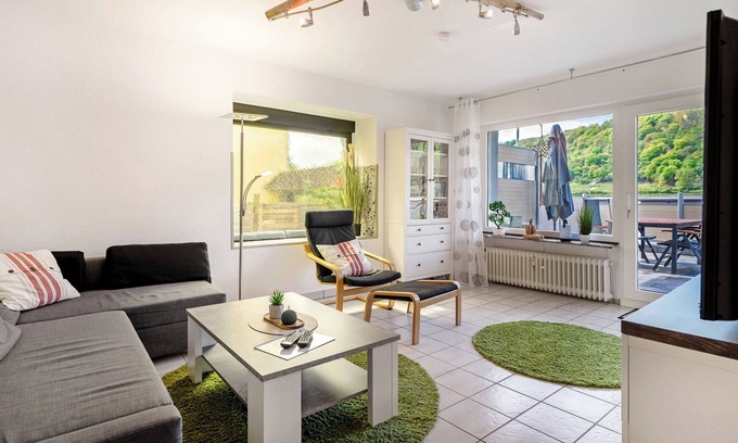 Kamp-Bornhofen Apartment | Apartment 'Rheinferien' with Private Terrace, Private Garden and Wi-Fi
