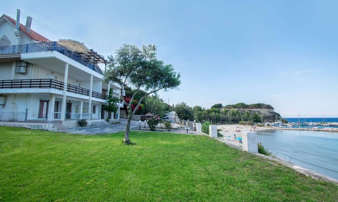 Tsilivi Apartment | Apartment right on the water