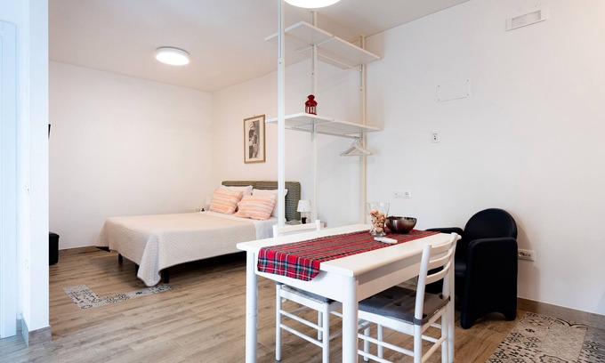 Matera Apartment | Apartment 'Spine Bianche' with Wi-Fi and Air Conditioning