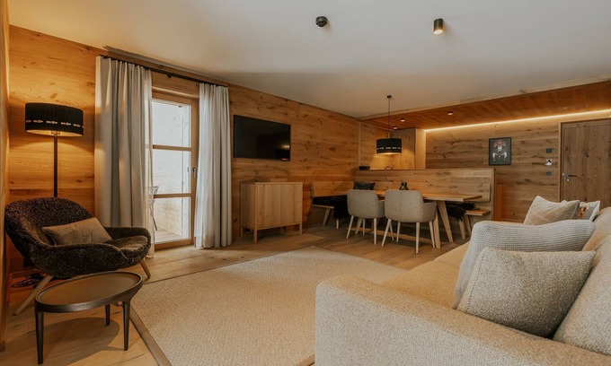 Lech am Arlberg Ski Chalet | Apartment TOP 5 - Almrausch BoutiqueChalet