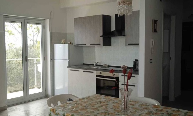 Roseto Capo Spulico Apartment | Apartment 'Villa Anna' with Sea View, Shared Terrace and Air Conditioning