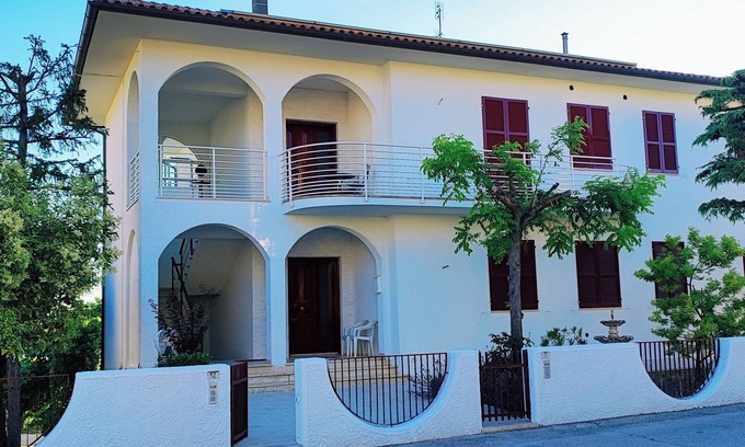 Montelupone House | Apartment vacation home suggestive panorama Monte Conero sea and internet Wifi