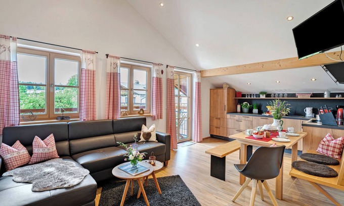 Hoslwang Apartment | Apartment 'Waldblick' with Private Garden, Balcony and Wi-Fi