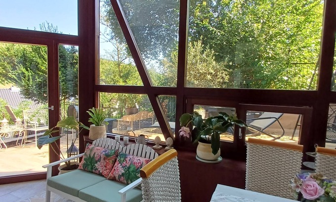 Johannisberg Apartment | Apartment 'Weinbergsblick' with Private Terrace, Private Garden and Balcony