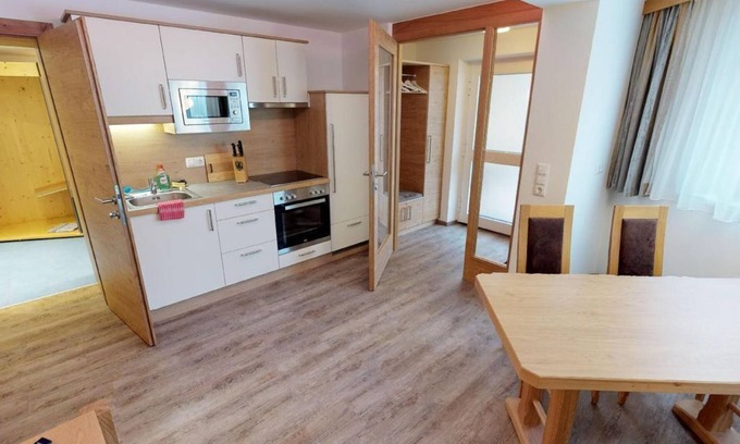 Heiligenblut Bed & Breakfast | Apartment with 1 bedroom and infrared cabin - Pension-Appartements