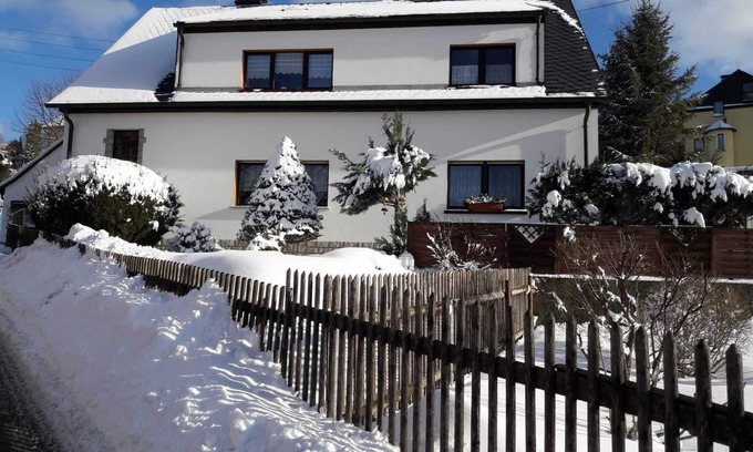 Zschorlau Apartment | Apartment with 2 bedrooms in Zschorlau/Erzgebirge