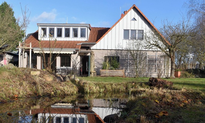 Erkner Apartment | Apartment with a view of the garden. 5 minutes to the lake and the S-Bahn