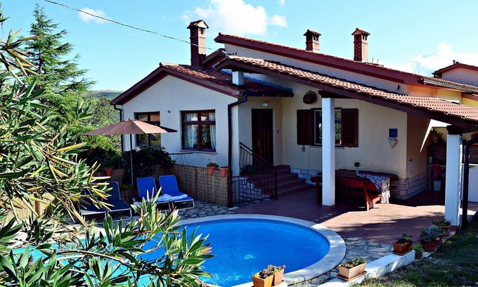 Krsan Apartment | Apartment with Private Pool, Mountain View