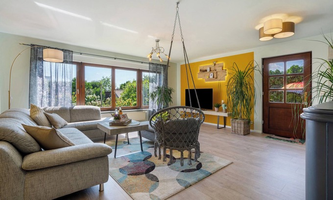 Zwenkau Apartment | Apartment 'Wohnen Am See Bei Heike Und Jens' with Wi-Fi