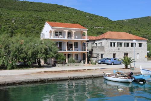 Brijesta Apartment | Apartments by the sea Brijesta, Peljesac - 10223