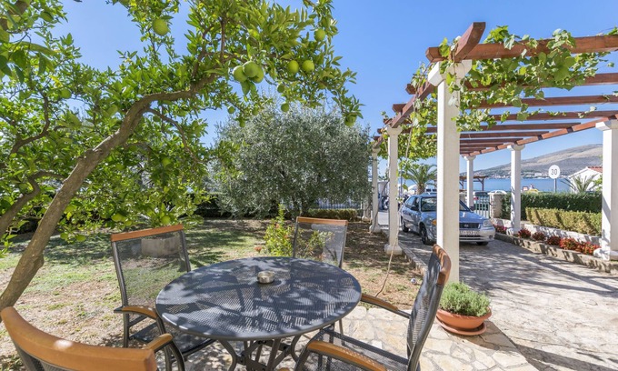 Okrug Gornji Apartment | Apartments Maja (40521-A1) - Okrug Gornji (Ciovo)