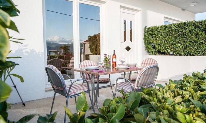 Komarna Apartment | Apartments Seka (53631-A2) - Komarna (Klek)