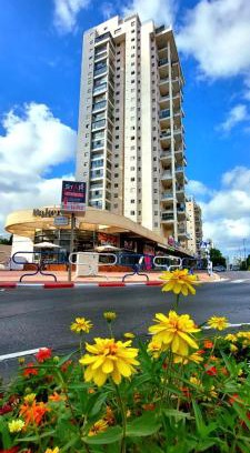 Ashdod Apartment | apartments with separate kitchen by the sea