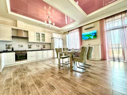 Podil Apartment | ApartPoltava 1-кімн Елегантна студія в ПРЕСТИЖНІЙ новободові біля СОНЯЧНОГО ПАРКУ