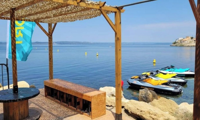 Saint-Mitre-les-Remparts Apartment | Appartement Cosy 2 Personnes