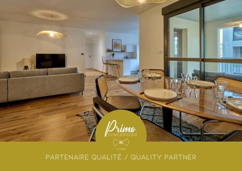 Nevers Apartment | Appart' Jeannette en Hyper centre ville avec balcon et Parking sous-terrain, by PRIMO C0NCIERGERIE