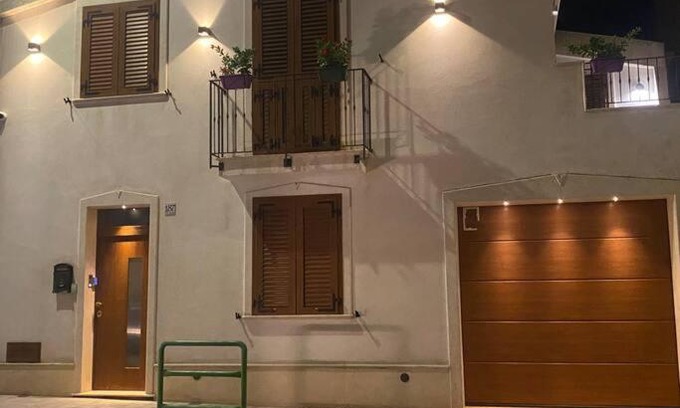 Mili San Pietro Apartment | Appartamento antica via del dromo