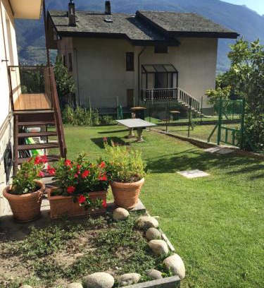 Montan-Angelin-Arensod Apartment | Appartamento Vittoria