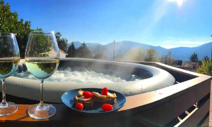 Les Adrets-de-l'Esterel Apartment | Appartement & Jacuzzi Dans Lesterel Proche Mer