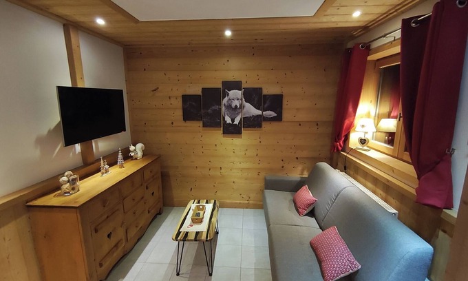 Champagny-en-Vanoise Apartment | Appartement neuf 4 pers Champagny en Vanoise/La Plagne.