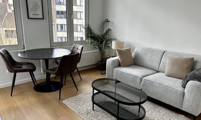 Statiekwartier Apartment | Appartement à 5 min de la Gare Centrale et du Centre Ville!