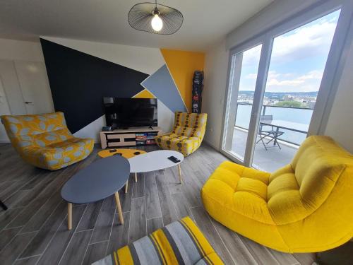 Saint-Pierre - Rene II - Bonsecours Apartment | Appartement contemporain 3 chambres avec vue sur canal, parking et internet à Nancy - FR-1-584-343