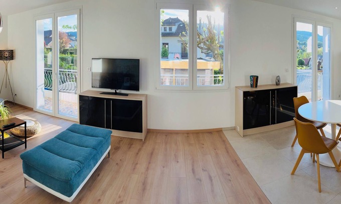 Albens Apartment | Appartement Dans Maison Entre Lacs et Montagne