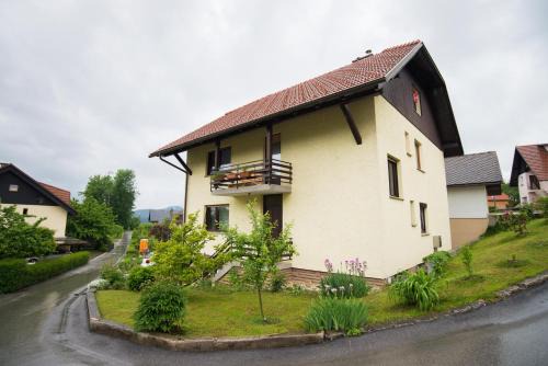 Zasip Apartment | Appartement In Zasip Mit Möblierter Terrasse