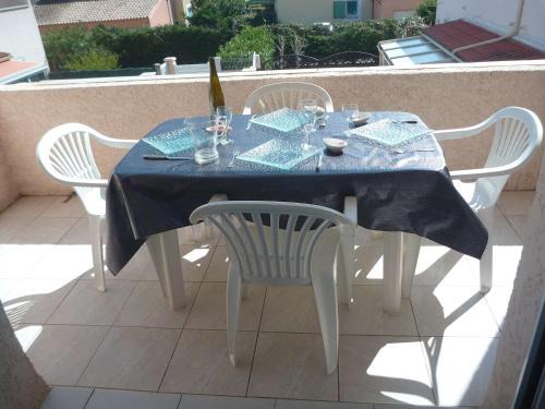 Marseillan Plage Apartment | Appartement lumineux avec clim, terrasse et parking à Marseillan - FR-1-387-35