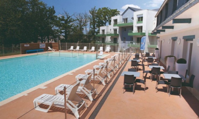 Plescop Condo | Appartement spacieux | Accès piscine