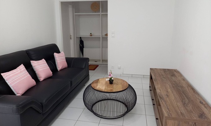 Pointe-a-Pitre Apartment | Appartement vue Mer, Idéal Pour Groupe, Proche Terminal de Croisière et Aéroport