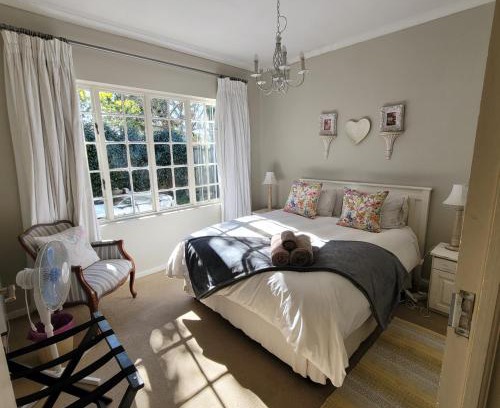 Grahamstown House | AppleBee Guest Cottages