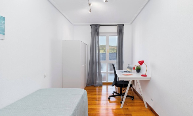 Colindres Condo | Apt 3H : Spacious and Cozy : Ideal for Families