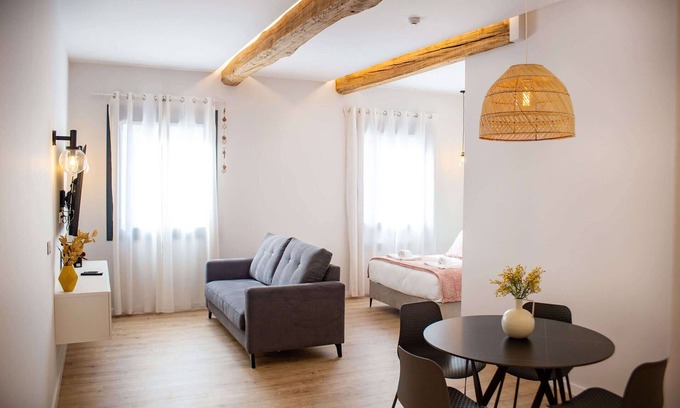 Cangas Apartment | Apt "A Esmorga" (Floor 1, Door 12)