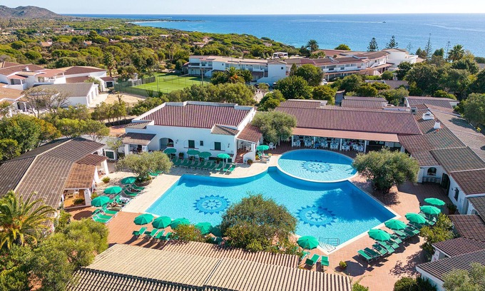 Sas Linnas Siccas Apartment | Apt. Dorata 2A with shared Swimming Pool