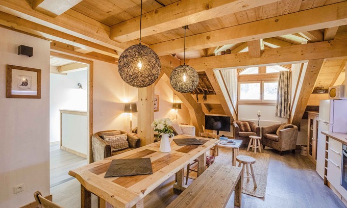 Les Alberts House | Apt Ella - a new 2 bed duplex in Les Alberts (Montgenevre)