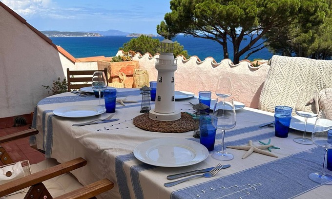 Sa Riera Apartment | Apt. Pals Beach/Begur with views of the Medes Islands.quiet area.community pool