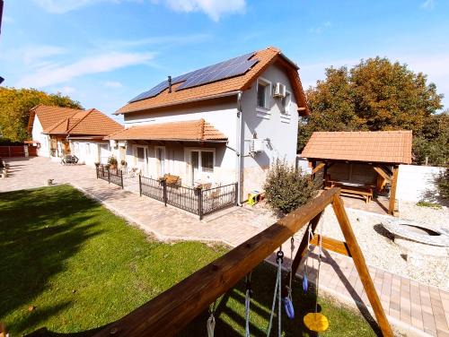 Sarvar Apartment | Aranyhal apartman