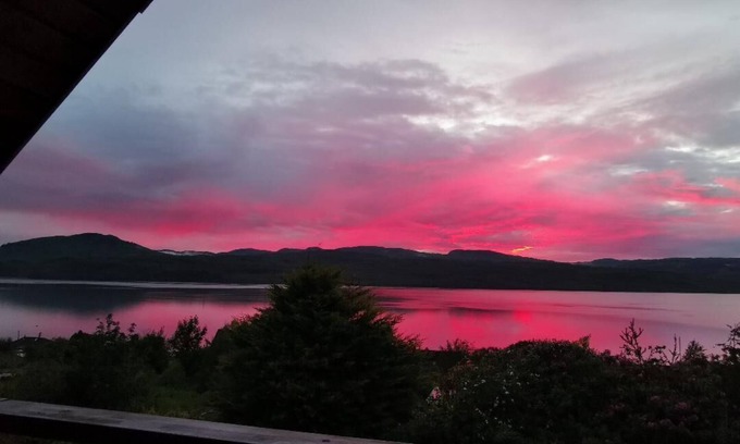 Cairndow House | Ardfyne - 4 bathroom lodge style home on Loch Fyne