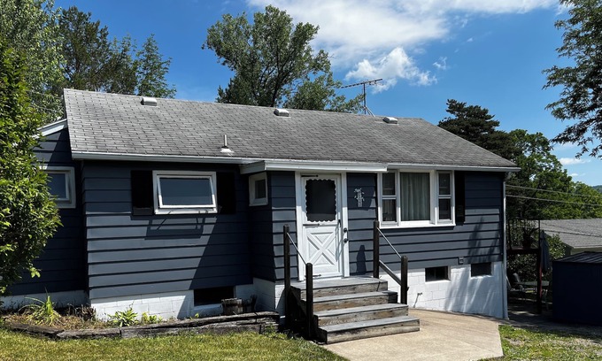 Town of Richmond House | “Area View”, enjoy Honeoye Lake from the hilltop!