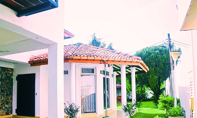 Seeduwa - Katunayake Villa | Ared Villa